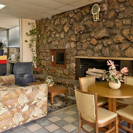 Peoria Inn Тълса Екстериор снимка